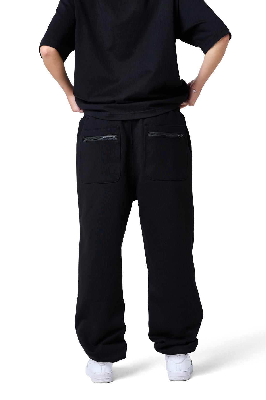 DREAMERS VALLEY JOGGER - BLACK